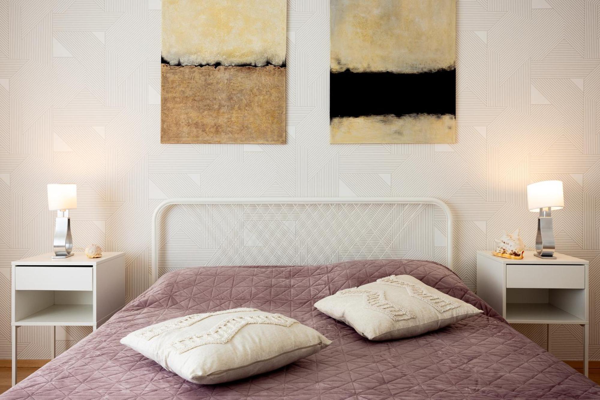 Large Two Bedroom Family App - Free Parking Ljubljana Bagian luar foto