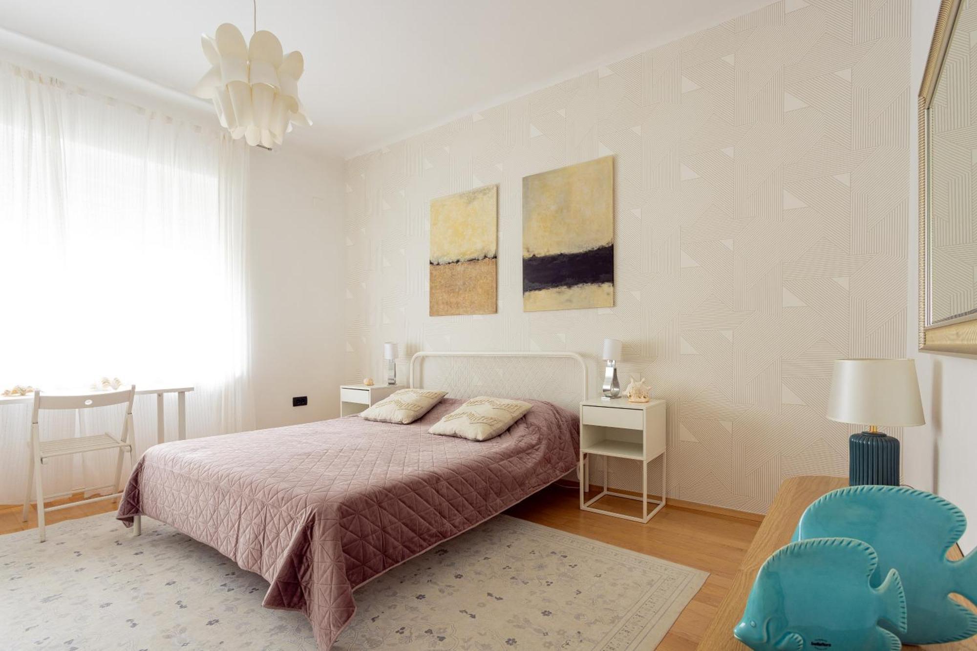 Large Two Bedroom Family App - Free Parking Ljubljana Bagian luar foto