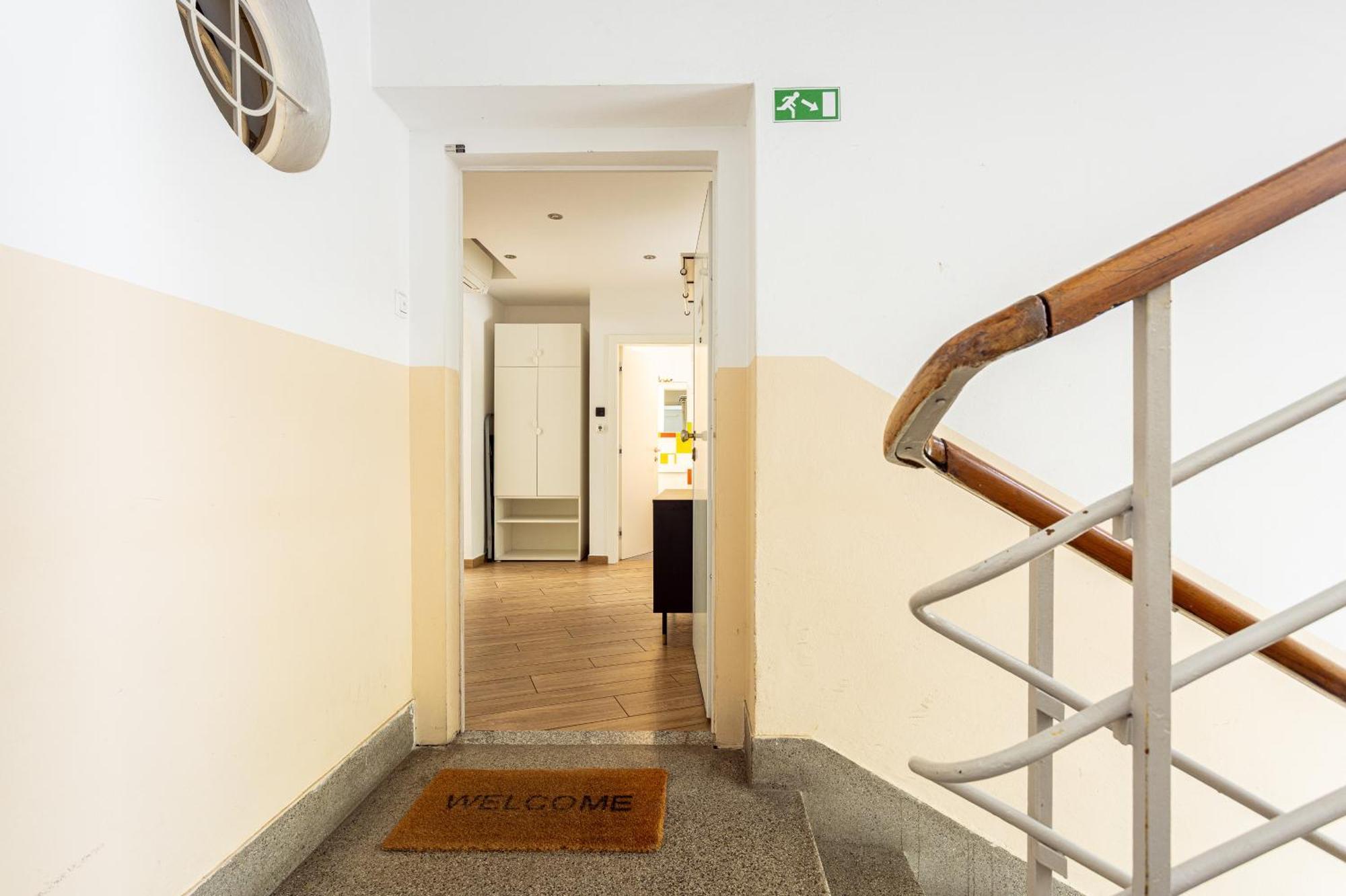 Large Two Bedroom Family App - Free Parking Ljubljana Bagian luar foto