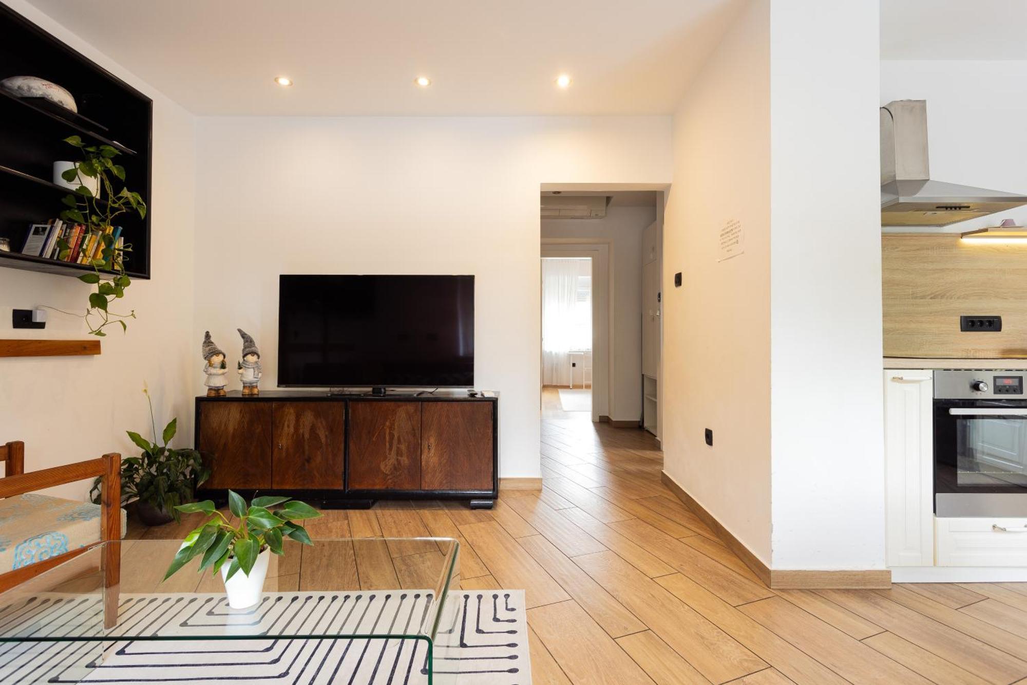 Large Two Bedroom Family App - Free Parking Ljubljana Bagian luar foto